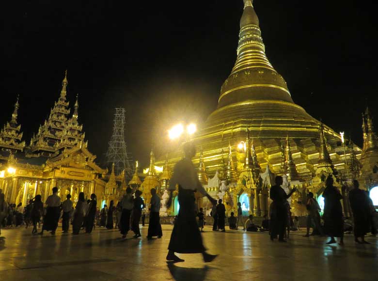 Shwedagon - Złota Pagoda w Rangunie